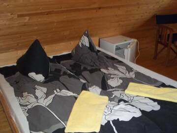 Фото номера Двухместный номер с 1 кроватью и общей ванной комнатой Кемпинги Kempings Ozianna г. Науене 3